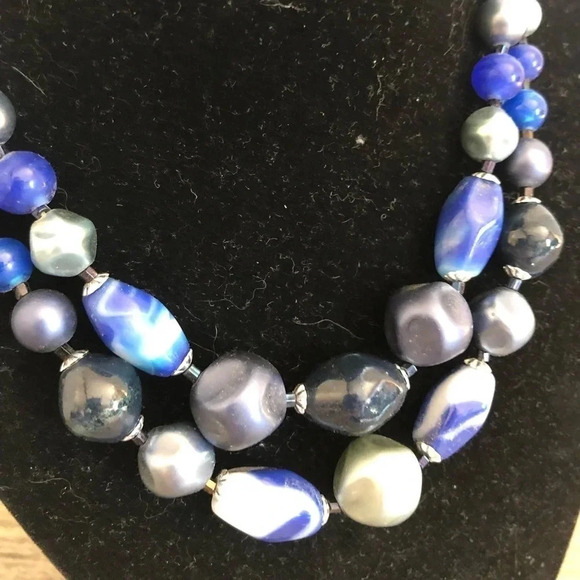 Vtg Blue Two Strand Necklace - Picture 3 of 7